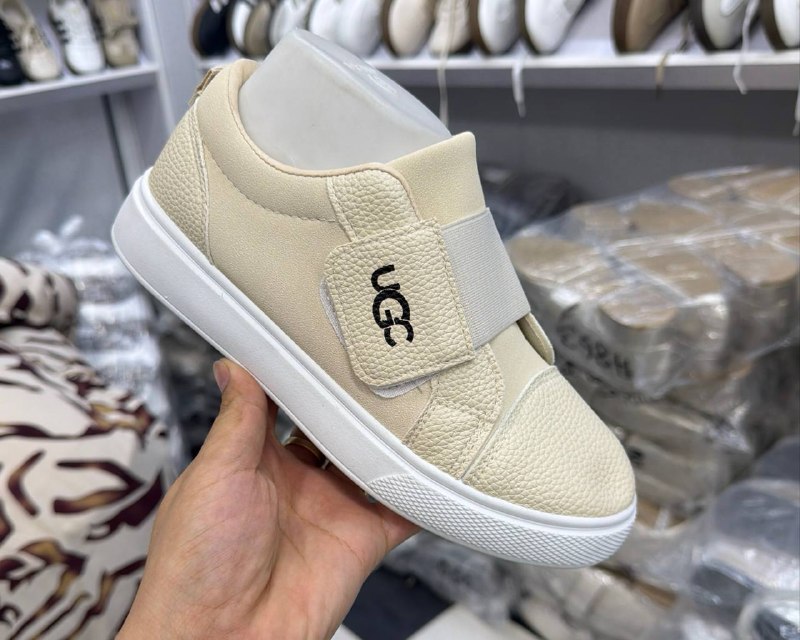 UGG sport tufli